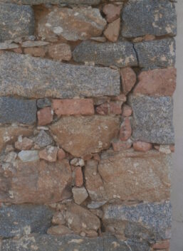 Mur mur.